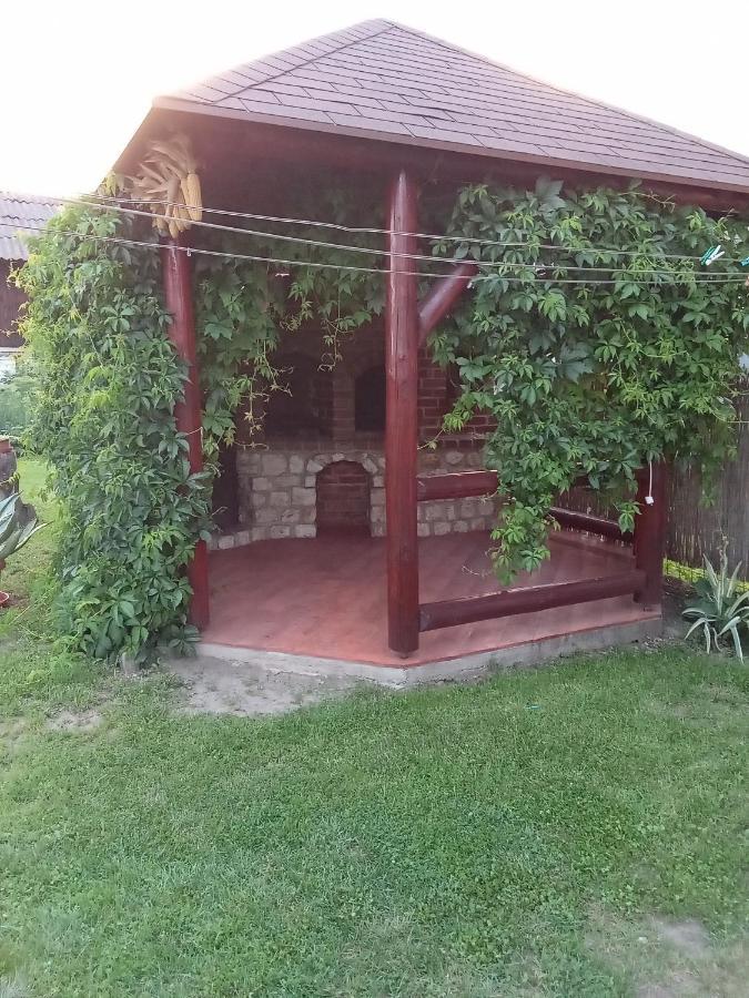 فندق Timi Kulcsoshaz Lăzarea المظهر الخارجي الصورة