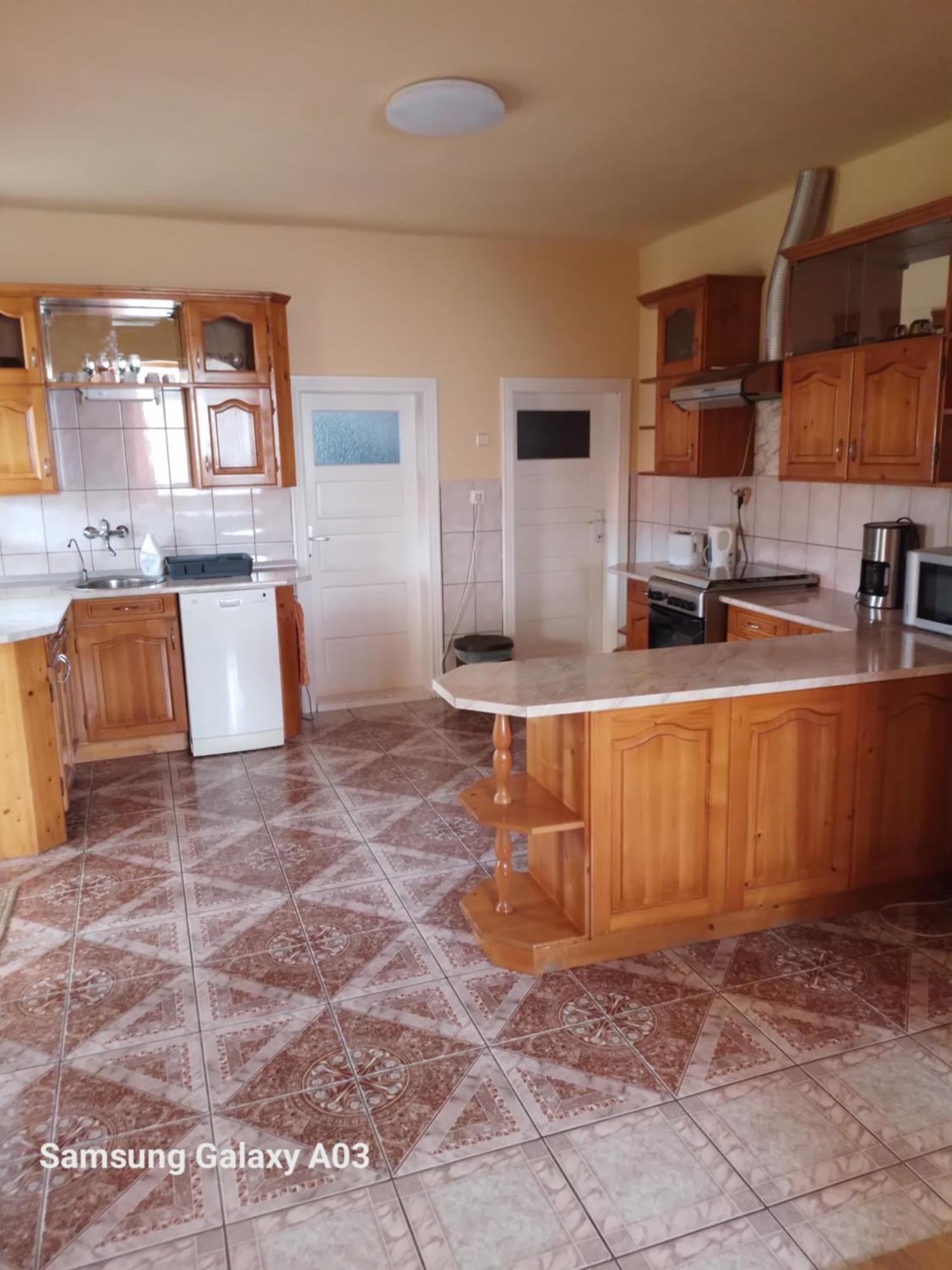 فندق Timi Kulcsoshaz Lăzarea المظهر الخارجي الصورة