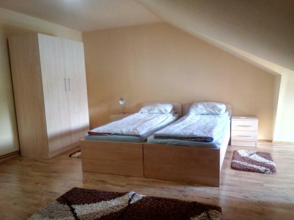 فندق Timi Kulcsoshaz Lăzarea المظهر الخارجي الصورة